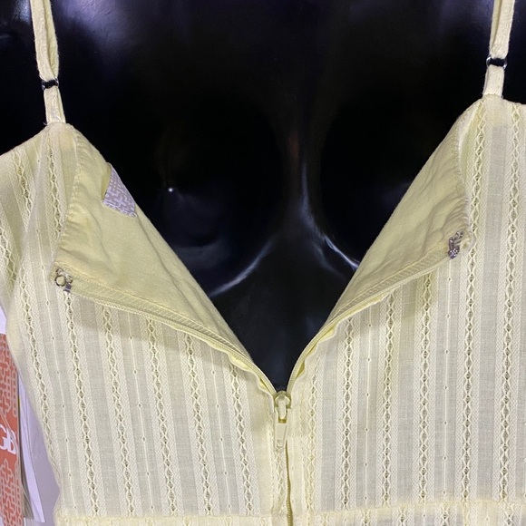 NWT Gianni Bini Yellow Wrap Eyelet Mini Dress Small - Picture 4 of 9